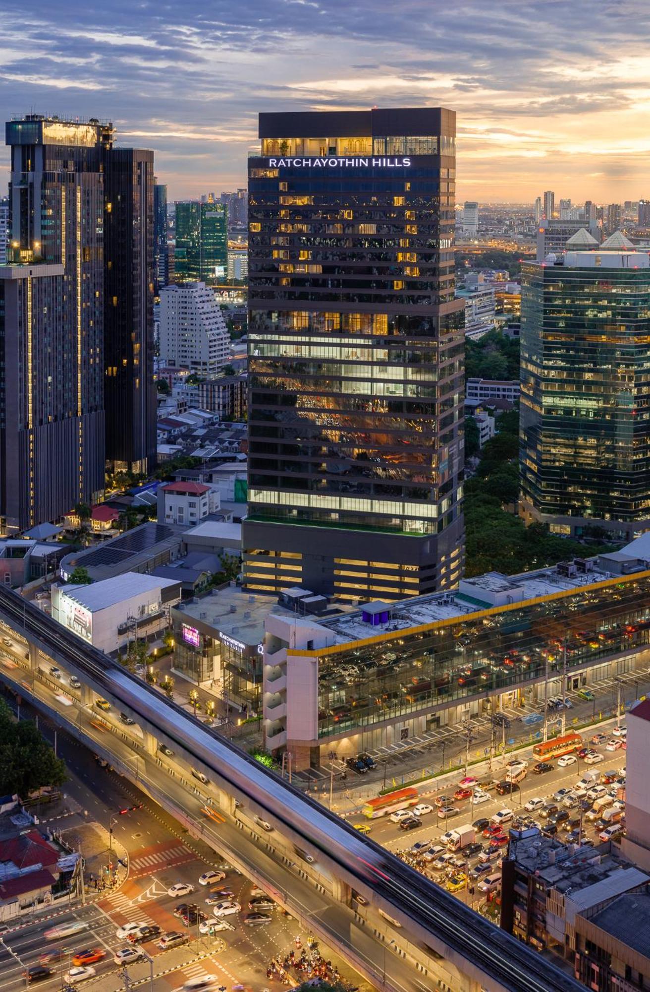 The Quarter Ratchayothin By Uhg Bangkok Exterior foto
